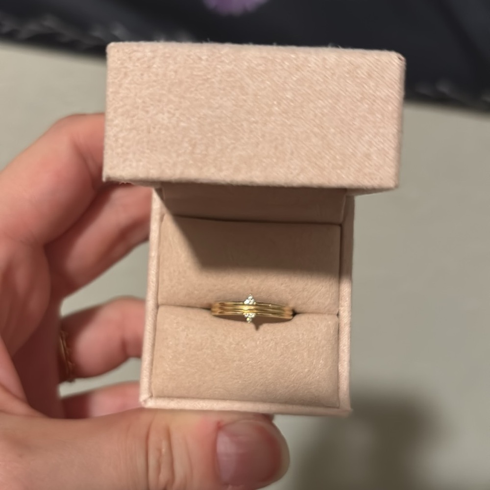 Audry Rose 14k and diamond ring - Picture 6 of 6